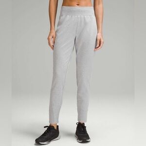 athletica
Lululemon Its Rulu Run Fleece High-Rise
Jogger *Full Length